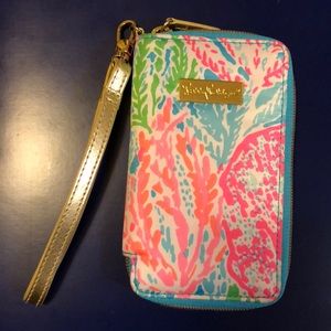 Lilly Pulitzer Wrislet and Phone holder